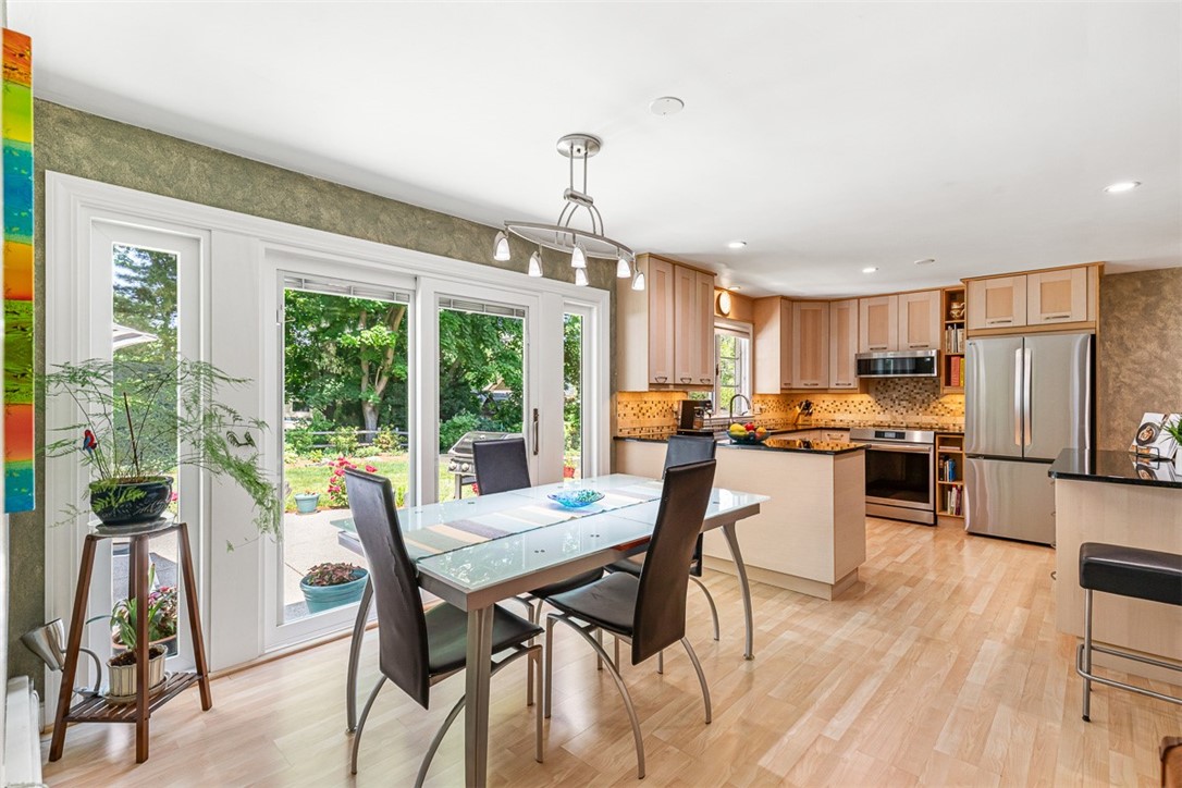 71 Primrose Hill Road Barrington, RI 02806 - Photo 16 of 49