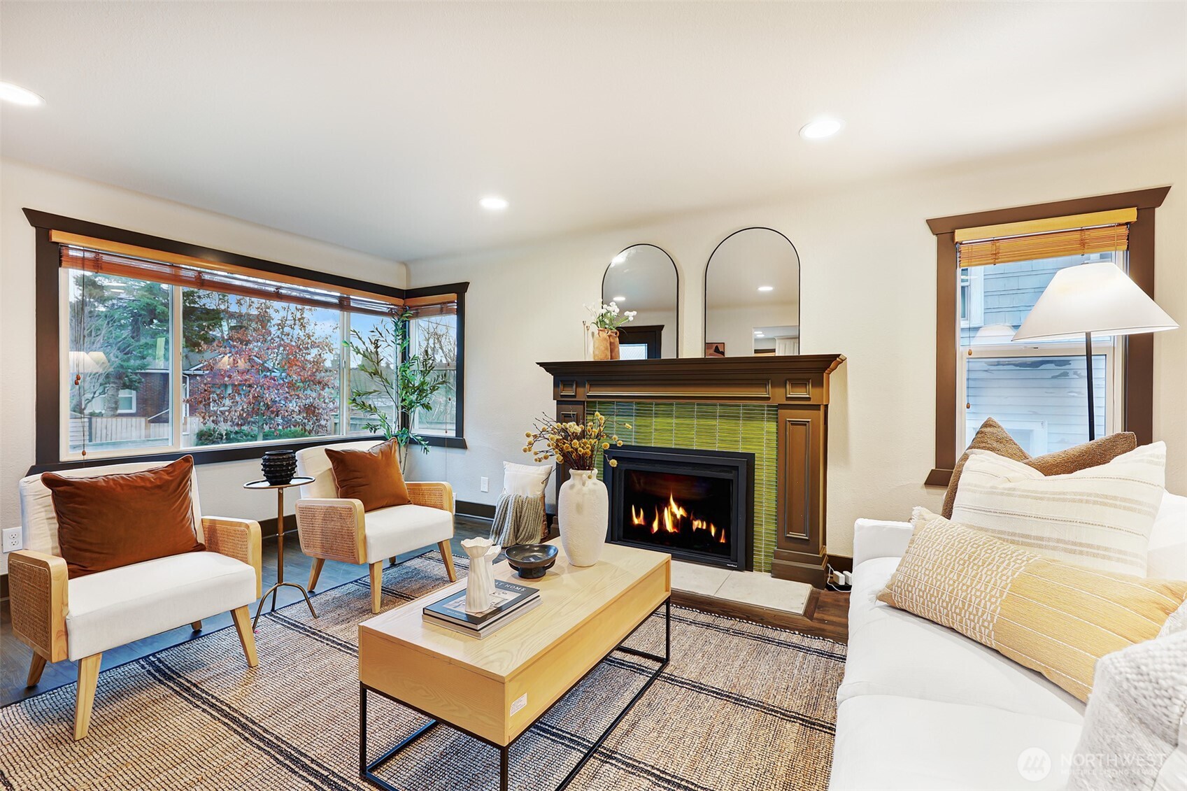 941 North 79th Street Seattle, WA 98103 - Photo 2 of 29 Gallery Image 2