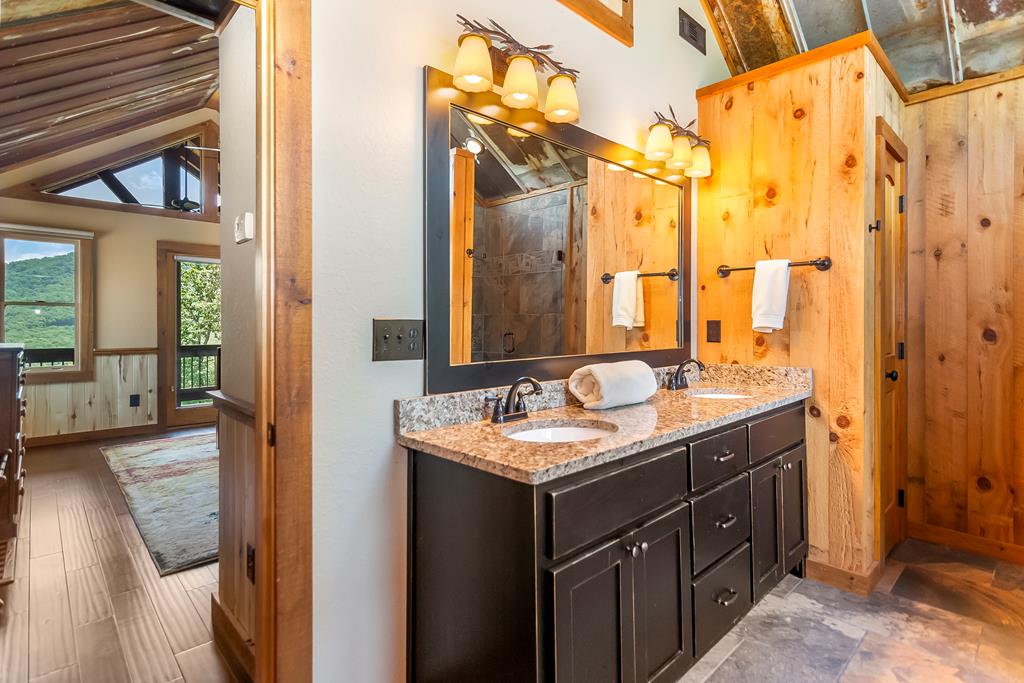 589 Deer Crest Road Blue Ridge, GA 30513 - Photo 13 of 40 Gallery Image 13