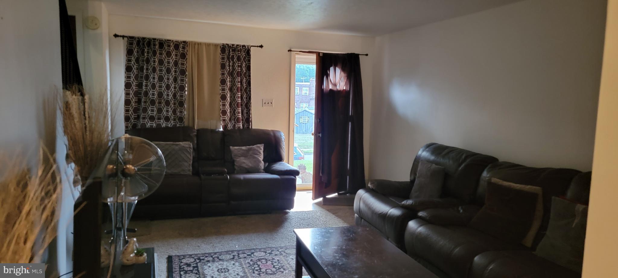 2019 Kent Road Folcroft, PA 19032 - Photo 3 of 17 Gallery Image 3