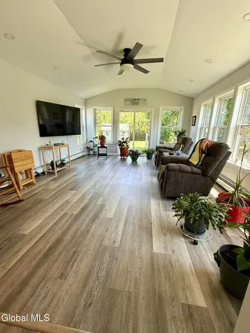 $350,000 | 910 Blodgett Hill Road, Coeymans, NY 12143