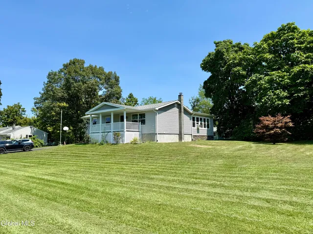 $350,000 | 910 Blodgett Hill Road, Coeymans, NY 12143