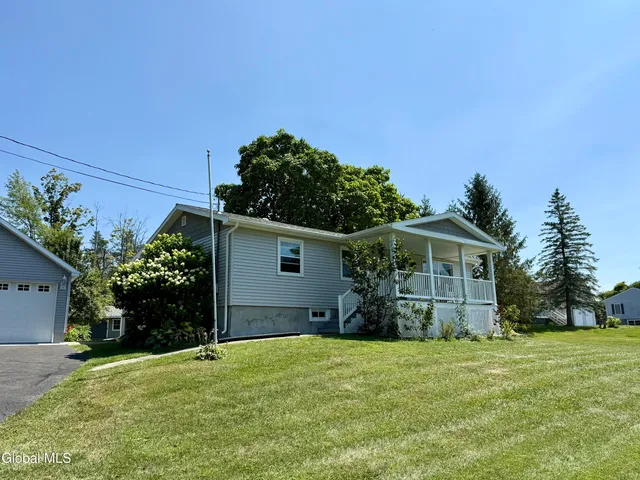 $350,000 | 910 Blodgett Hill Road, Coeymans, NY 12143
