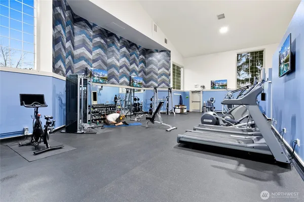 $325,000 | 12303 Harbour Pointe Boulevard, Unit U105, Mukilteo, WA 98275