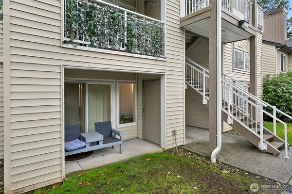 $325,000 | 12303 Harbour Pointe Boulevard, Unit U105, Mukilteo, WA 98275