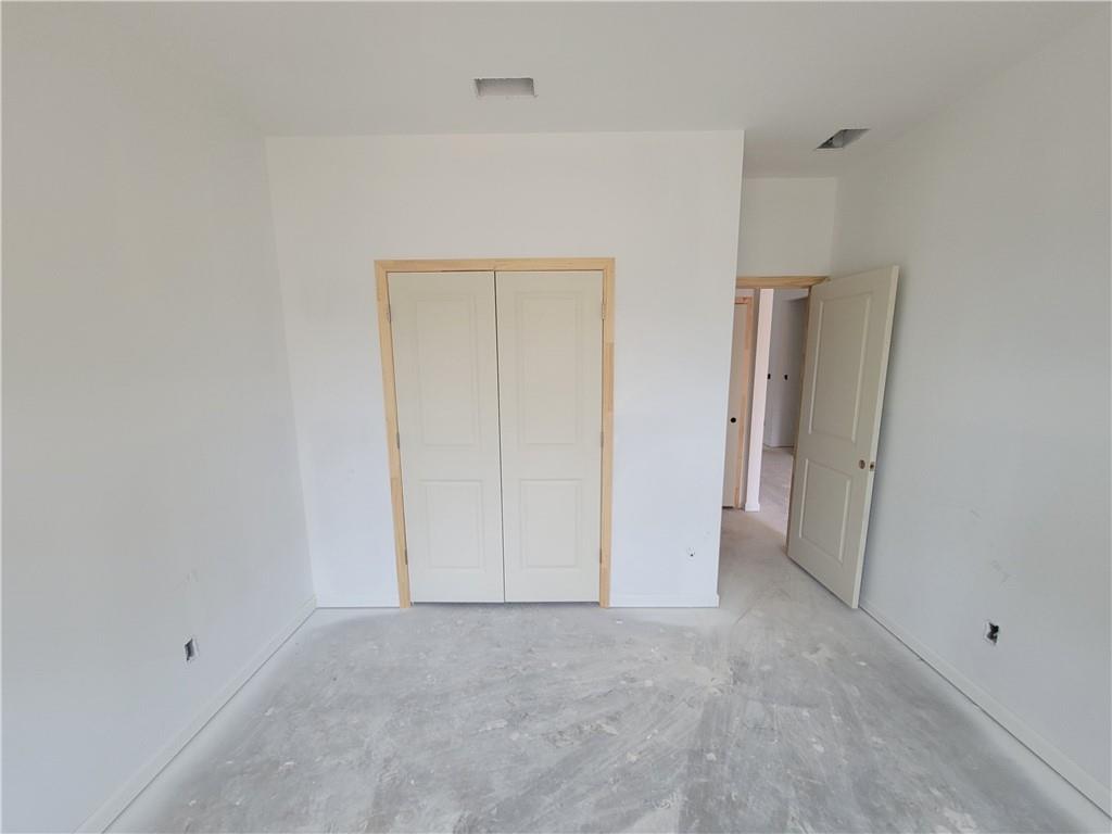 64 Silverleaf Trail Bethlehem, GA 30620 - Photo 5 of 25 a view of an empty room