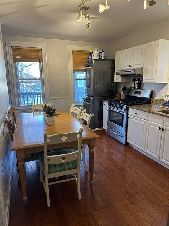 7 Hatch Street, Unit 2 Boston, MA 02127 - Photo 2 of 9