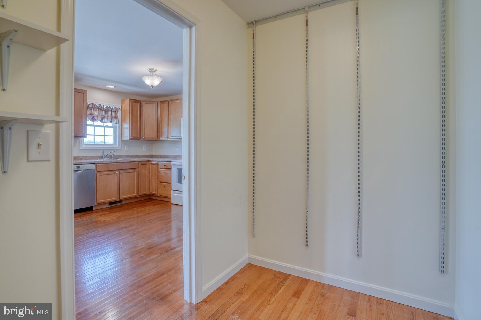 1298 Woodyard Road Harrington, DE 19952 - Photo 20 of 39 Walk in Pantry
*Shelving available