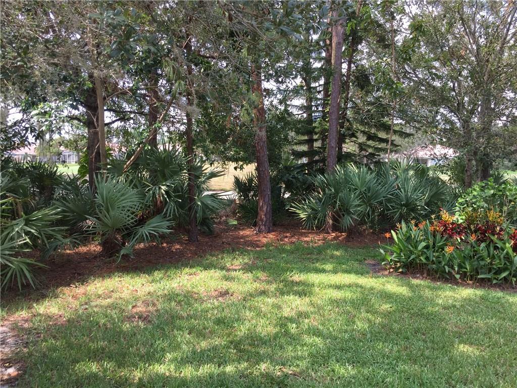 859 Southwest Balmoral Trace Stuart, FL 34997 - Photo 6 of 33 Gallery Image 6
