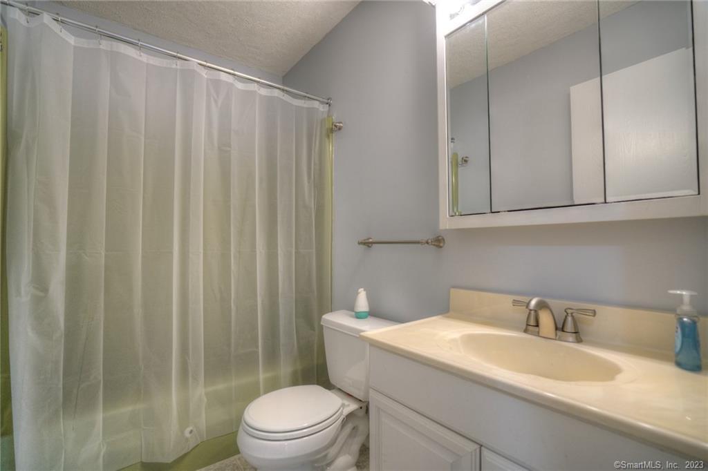 86 Buddington Road, Unit 7 Groton, CT 06340 - Photo 6 of 12