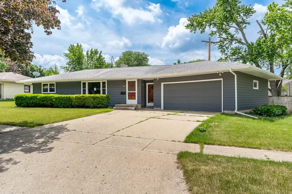 $187,500 | 3611 Beach Street, Rockford, IL 61108