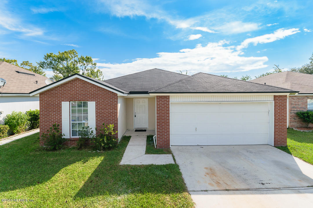 6833 Ridgeview Avenue Jacksonville, FL 32244 - Photo 1 of 31 Brick Front with 2 car grage