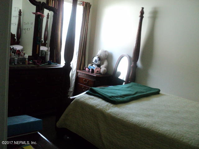 6833 Ridgeview Avenue Jacksonville, FL 32244 - Photo 28 of 31 3rd Bedroom