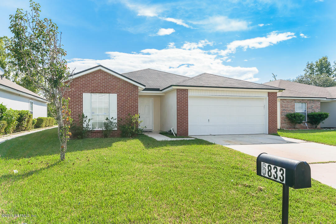 6833 Ridgeview Avenue Jacksonville, FL 32244 - Photo 3 of 31 025