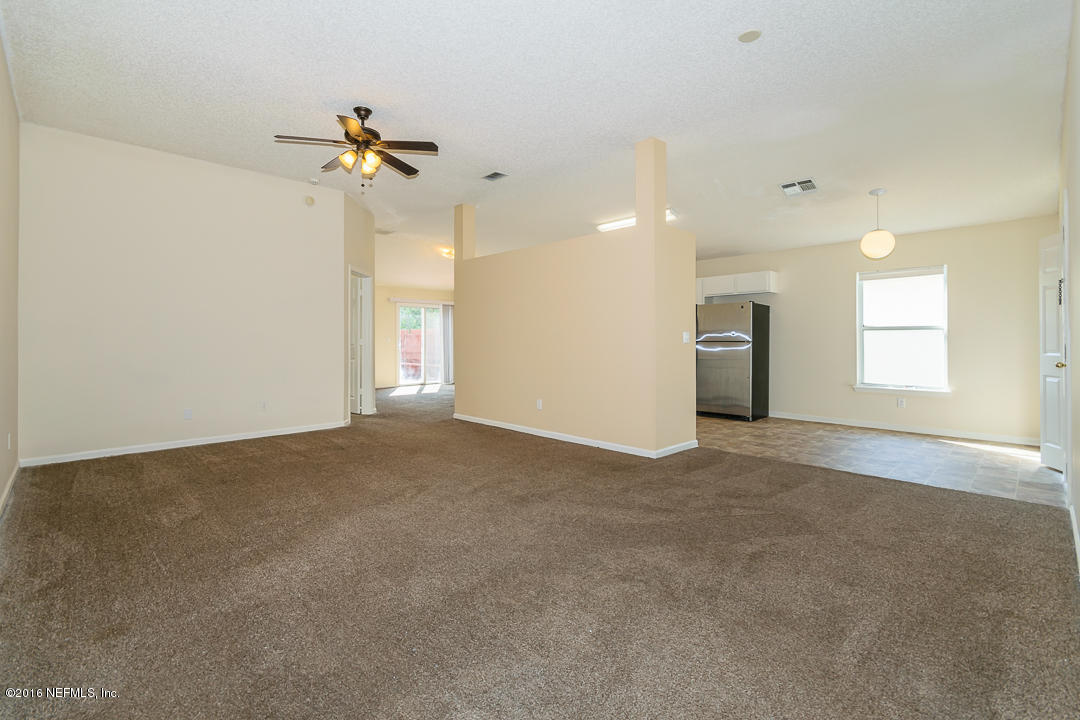 6833 Ridgeview Avenue Jacksonville, FL 32244 - Photo 10 of 31 Main Living Room