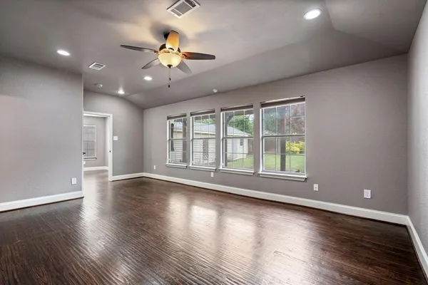 $4,500 | 8406 Lakemont Drive, Dallas, TX 75209