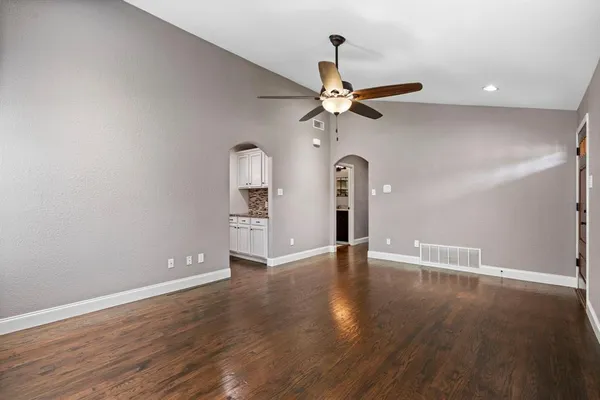 $4,500 | 8406 Lakemont Drive, Dallas, TX 75209