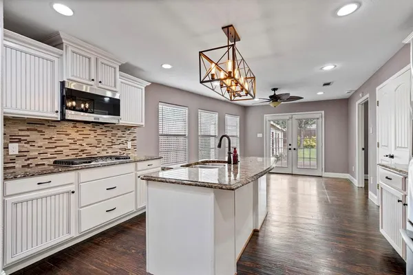 $4,500 | 8406 Lakemont Drive, Dallas, TX 75209