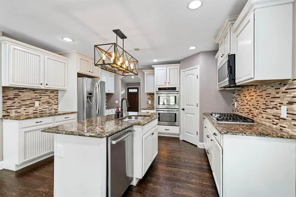 $4,500 | 8406 Lakemont Drive, Dallas, TX 75209