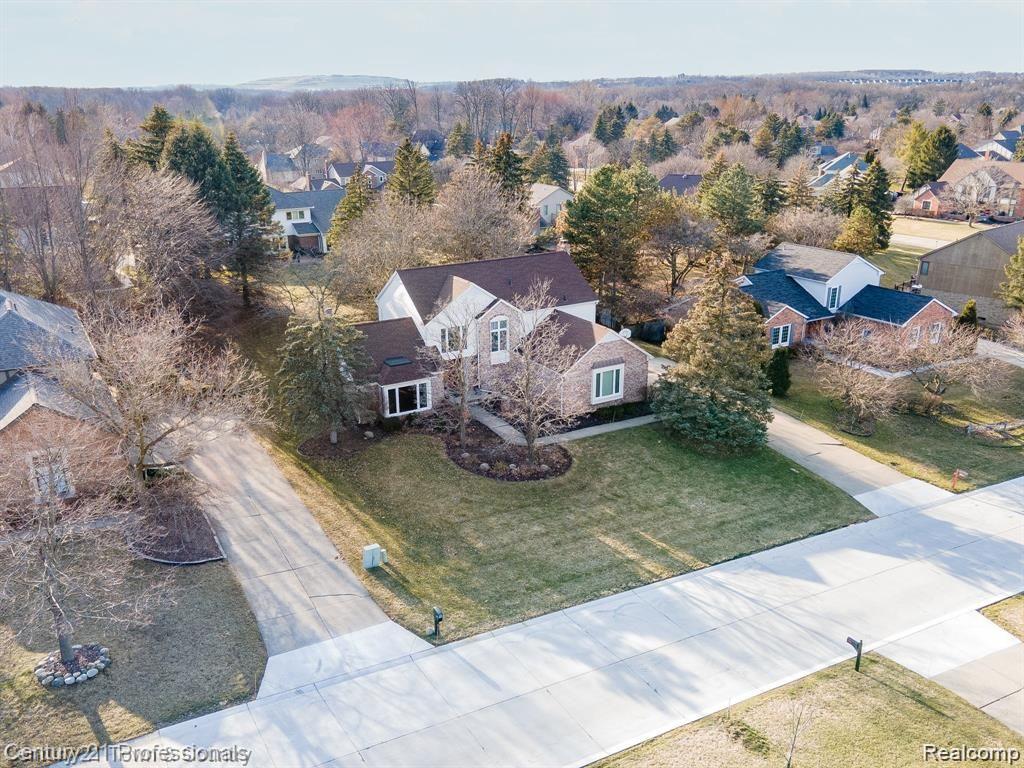 1275 Cobridge Drive Rochester, MI 48306 - Photo 2 of 39 2-web-or-mls-1275-Cobridge-Dr-2.jpg