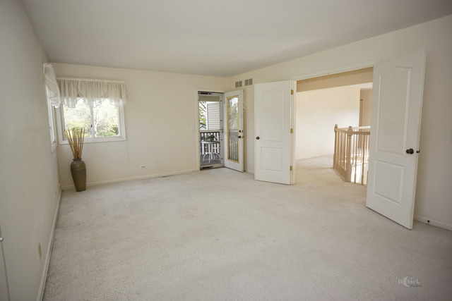 622 Raintree Road Buffalo Grove, IL 60089 - Photo 12 of 25
