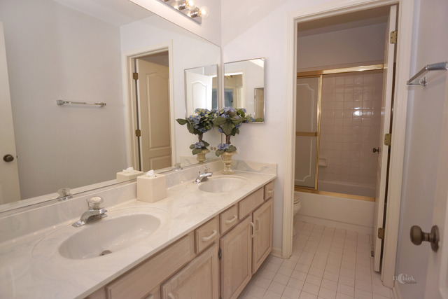 622 Raintree Road Buffalo Grove, IL 60089 - Photo 20 of 25