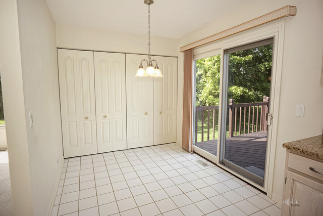 622 Raintree Road Buffalo Grove, IL 60089 - Photo 10 of 25