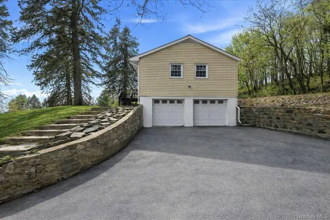 $375,000 | 68 Hillcrest Drive, Poughkeepsie, NY 12603