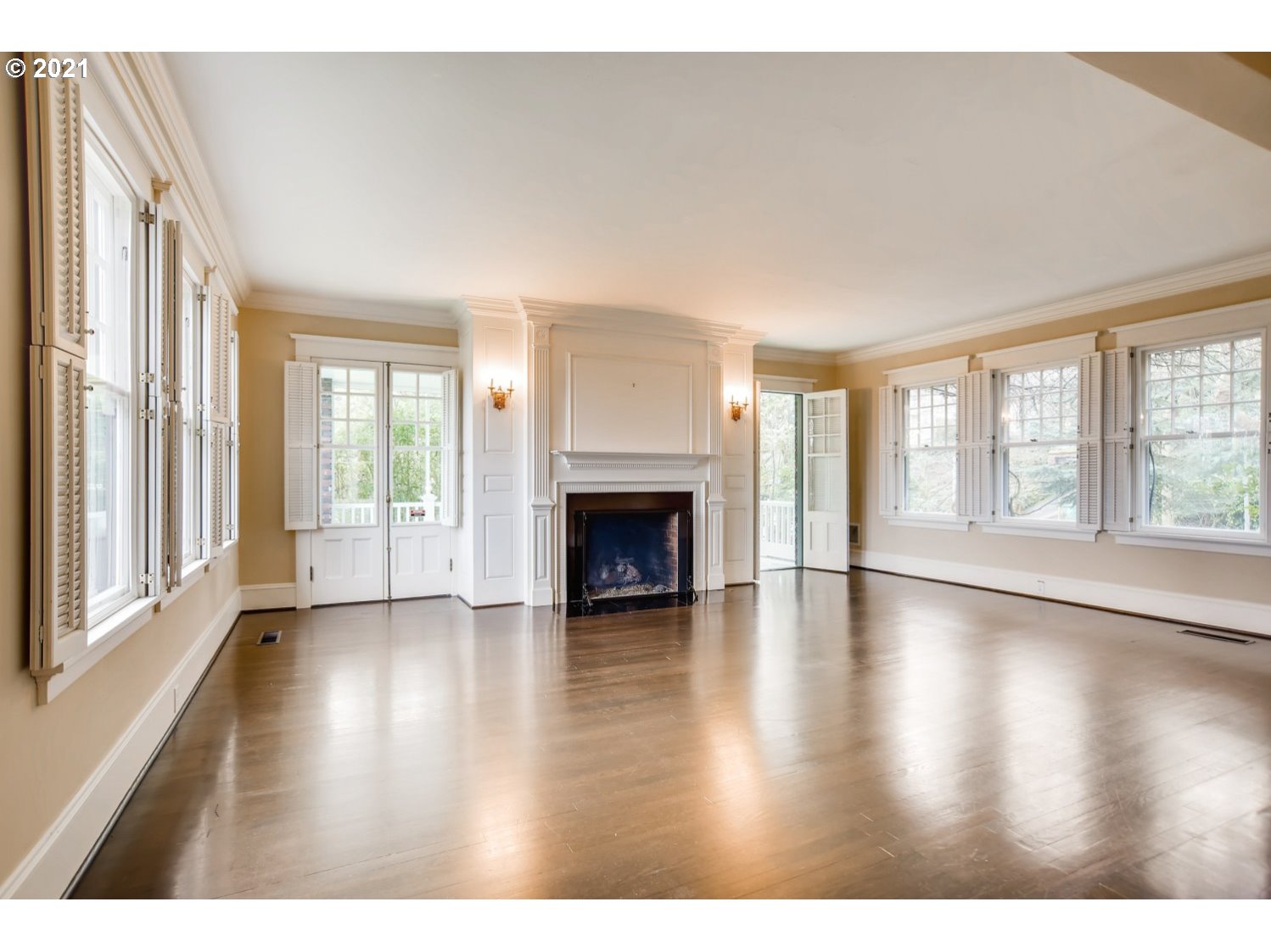 2911 Northwest Cornell Road Portland, OR 97210 - Photo 12 of 32 Gallery Image 12