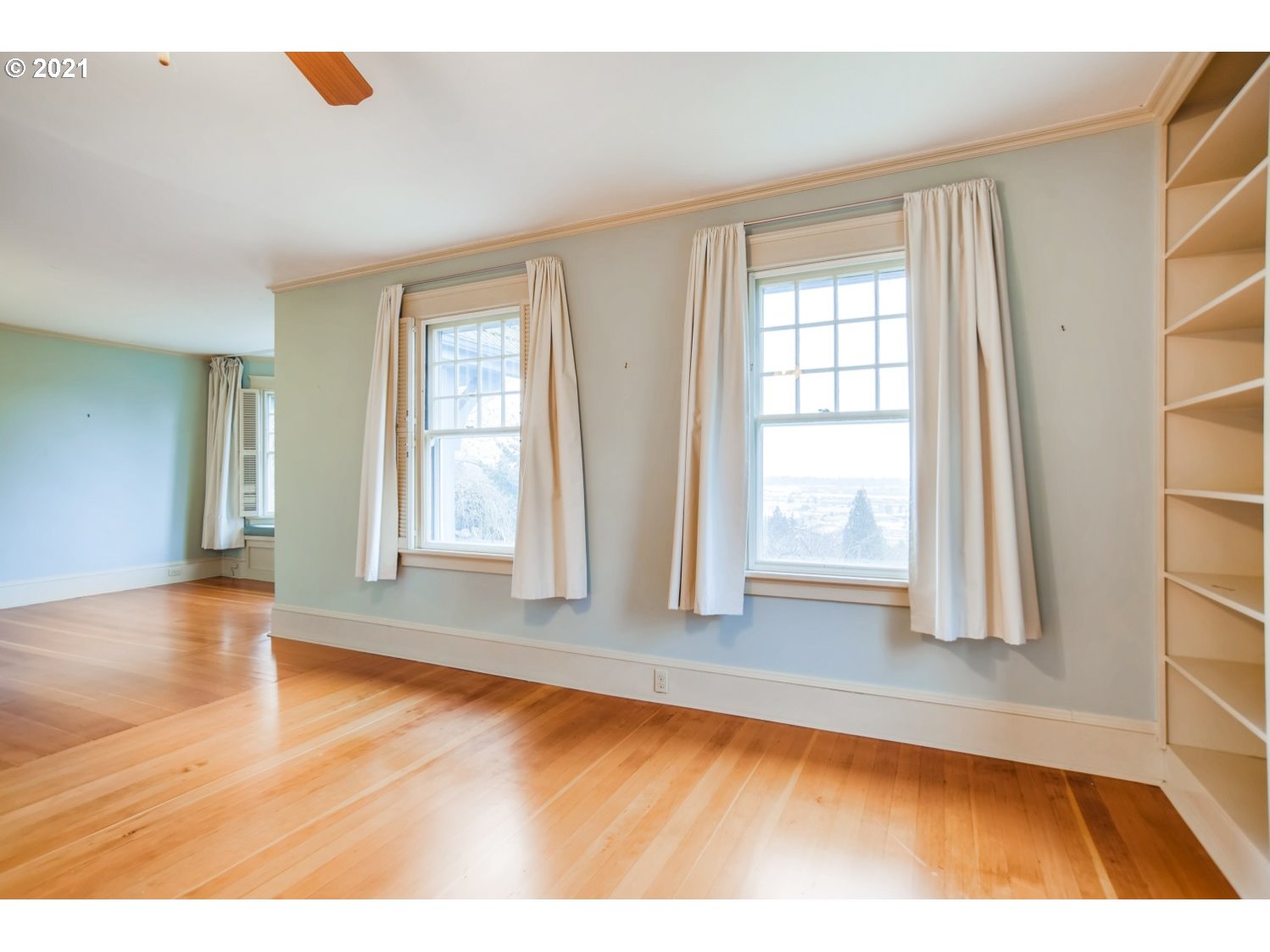 2911 Northwest Cornell Road Portland, OR 97210 - Photo 19 of 32 Gallery Image 19