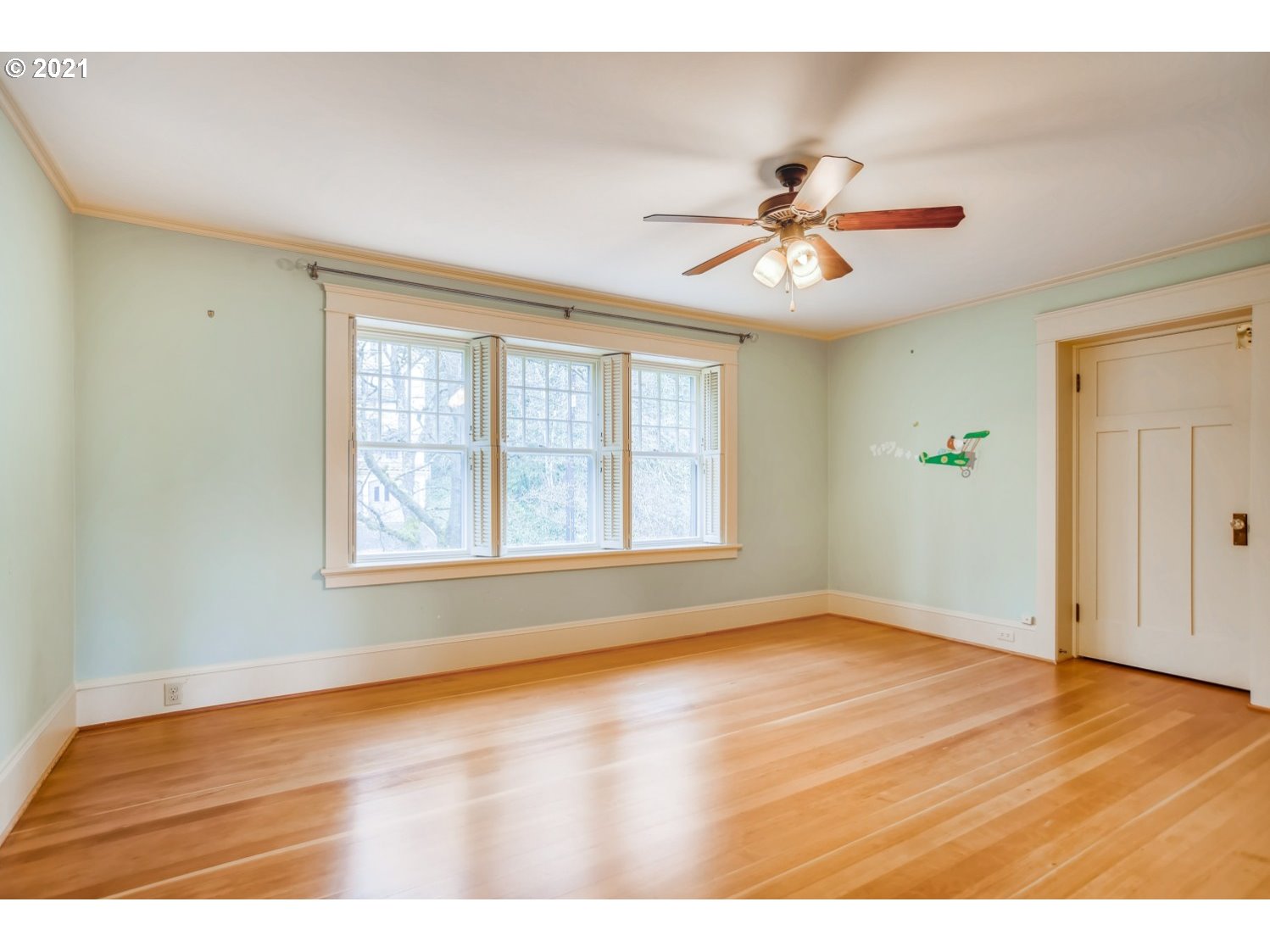 2911 Northwest Cornell Road Portland, OR 97210 - Photo 25 of 32 Gallery Image 25