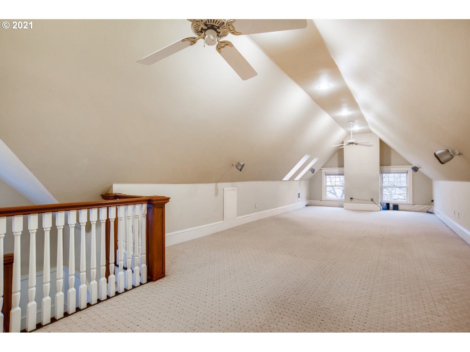 2911 Northwest Cornell Road Portland, OR 97210 - Photo 28 of 32 Gallery Image 28