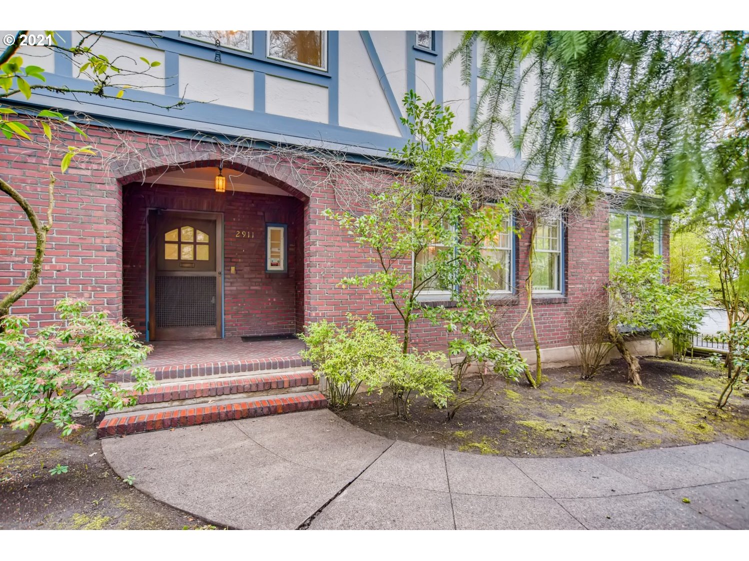 2911 Northwest Cornell Road Portland, OR 97210 - Photo 4 of 32 Gallery Image 4