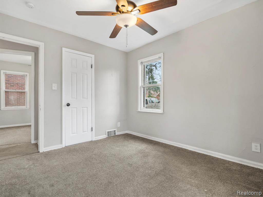 15754 Evergreen Road Detroit, MI 48223 - Photo 15 of 20