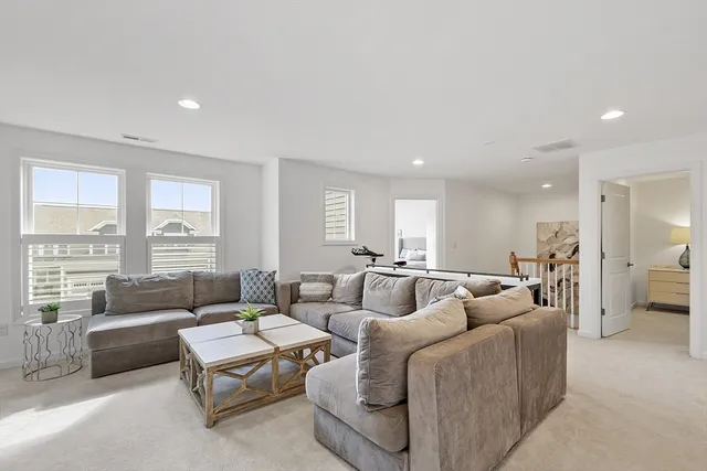 $999,000 | 121 White Pond Way, Unit 121, Sudbury, MA 01776