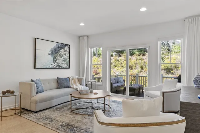 $999,000 | 121 White Pond Way, Unit 121, Sudbury, MA 01776