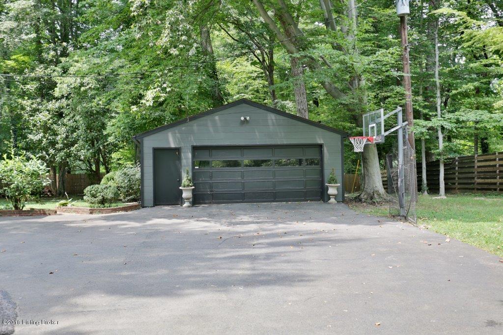 11111 Beech Road Anchorage, KY 40223 - Photo 47 of 48 Hoops, anyone?