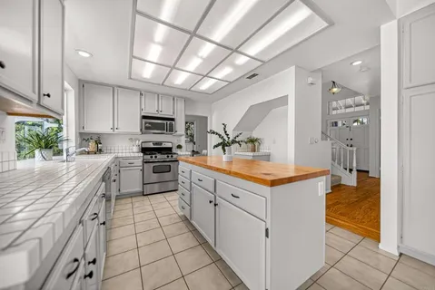 $1,195,000 | 12144 Carrollton Square, San Diego, CA 92128