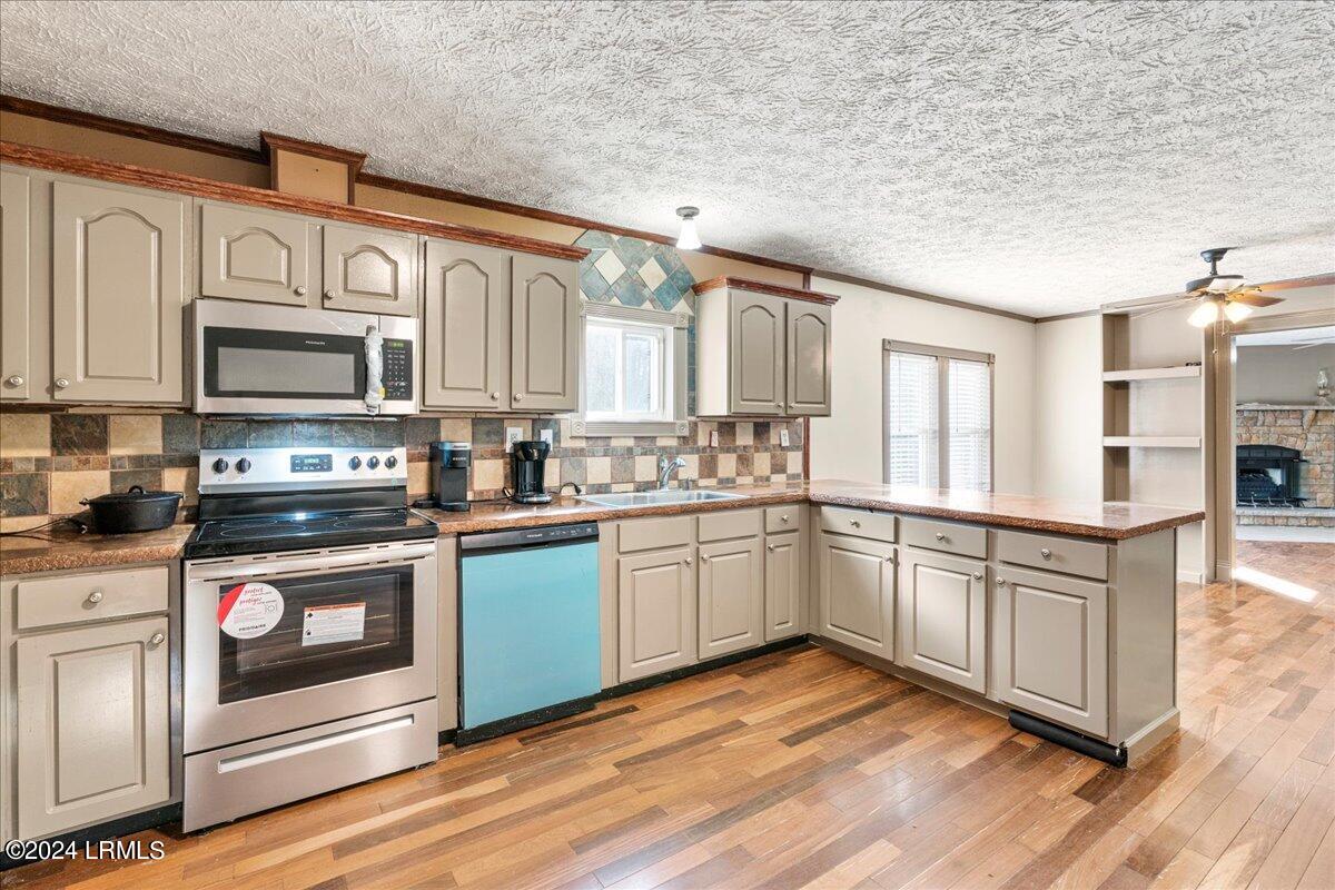 456 Nicks Road Ridgeland, SC 29936 - Photo 11 of 34 15-Kitchen