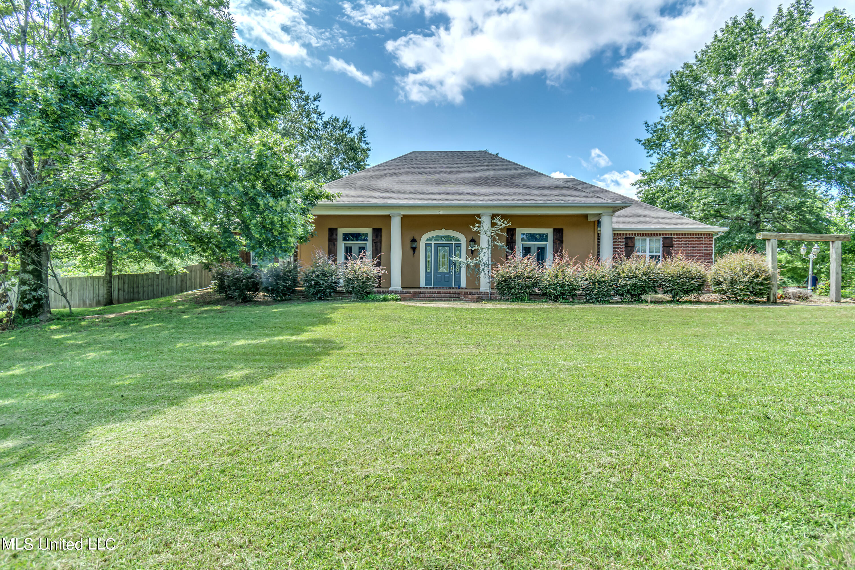 150 Hope Lane Raymond, MS 39154 - Photo 1 of 54 150 Hope Lane-75 (1)
