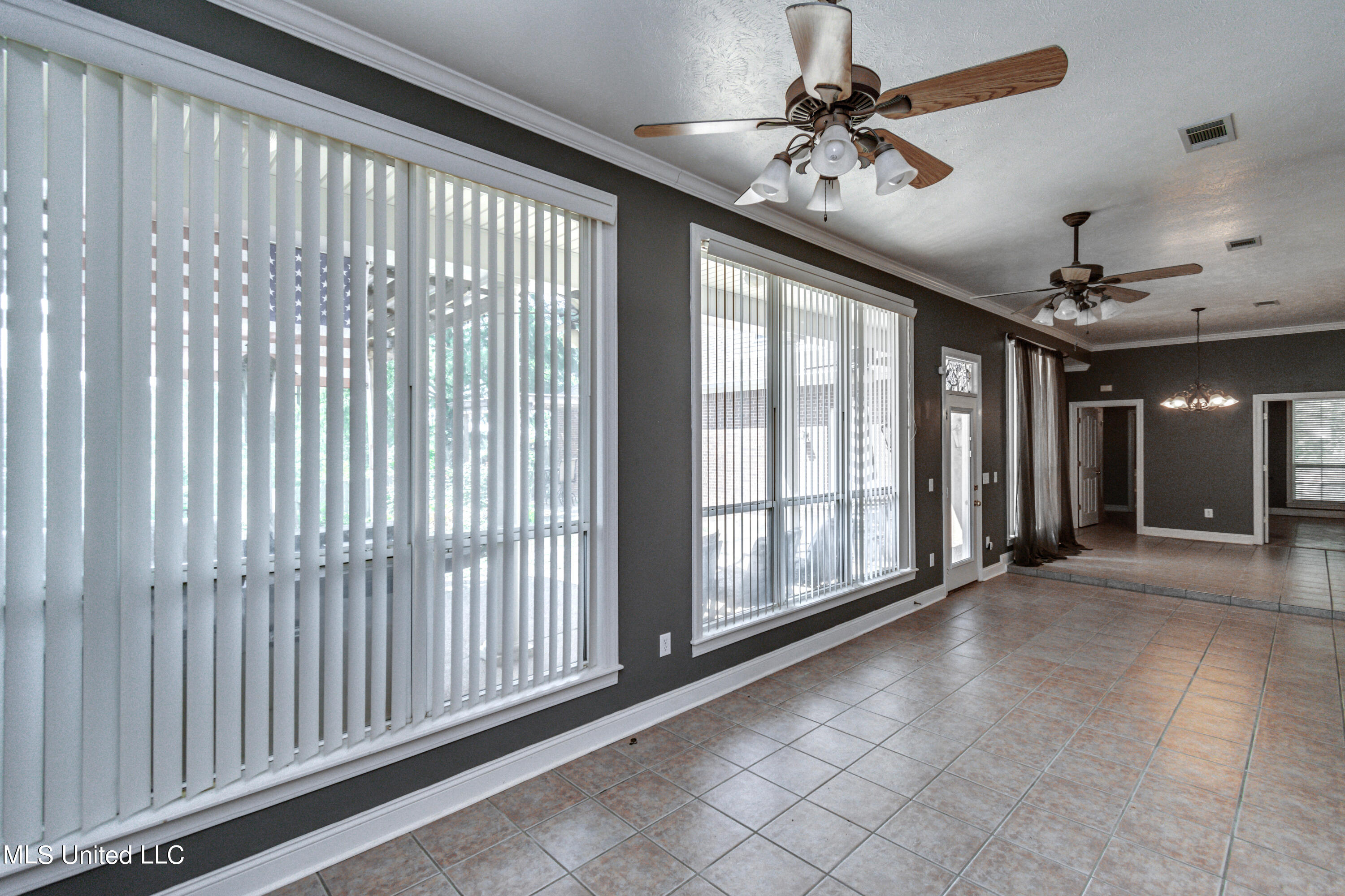 150 Hope Lane Raymond, MS 39154 - Photo 11 of 54 150 Hope Lane-9 Sunroom