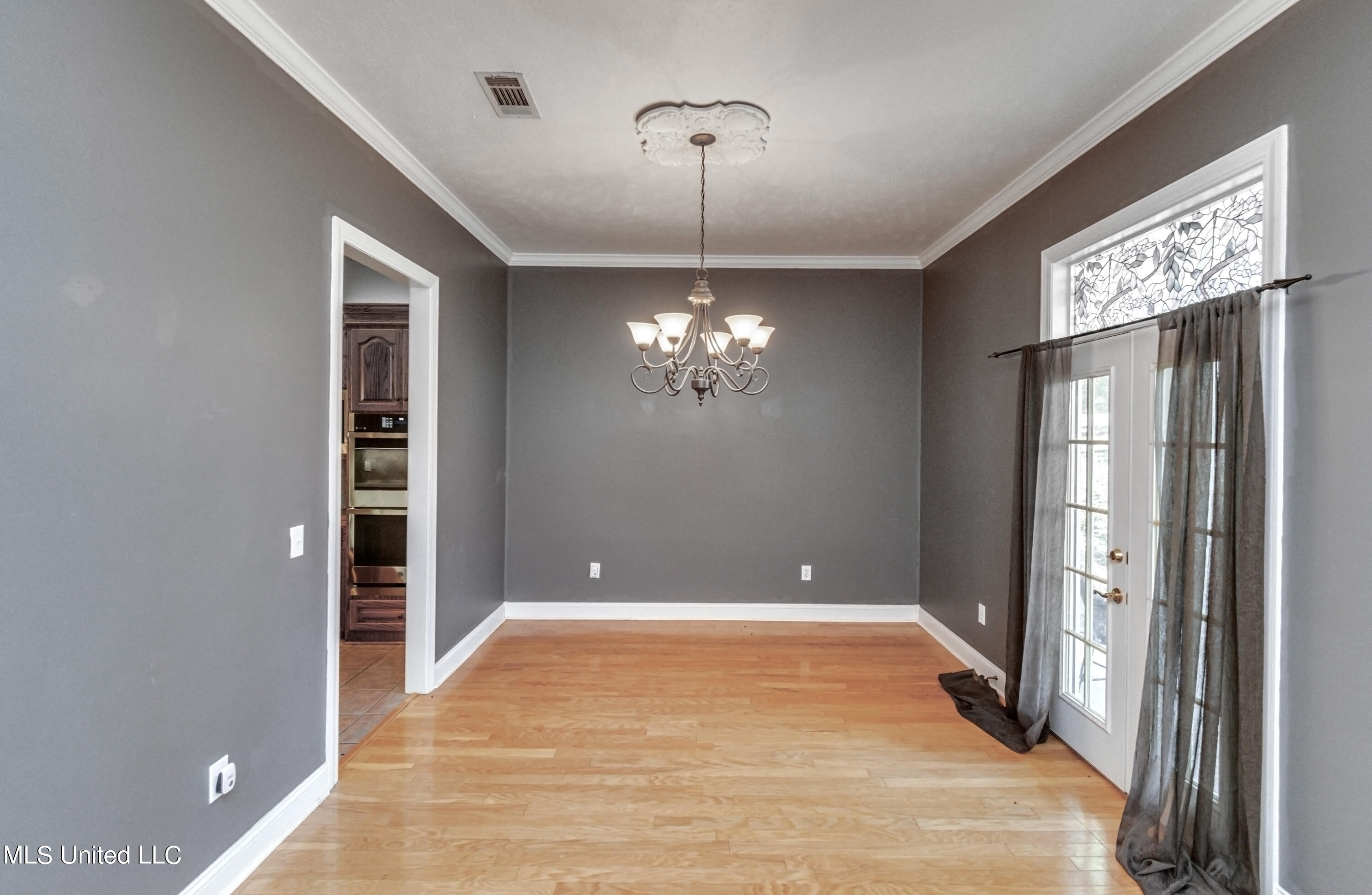 150 Hope Lane Raymond, MS 39154 - Photo 4 of 54 150 Hope Lane-11 Formal Dining