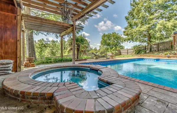 $479,900 | 150 Hope Lane, Raymond, MS 39154