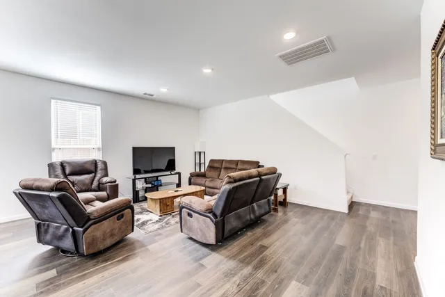 $2,450 | 338 Shady Cedar Hl Lane, Willis, TX 77378