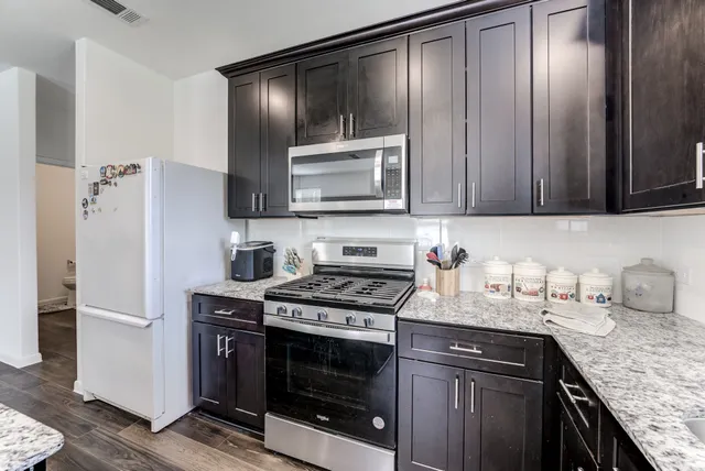 $2,450 | 338 Shady Cedar Hl Lane, Willis, TX 77378