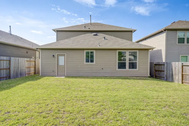 $2,450 | 338 Shady Cedar Hl Lane, Willis, TX 77378