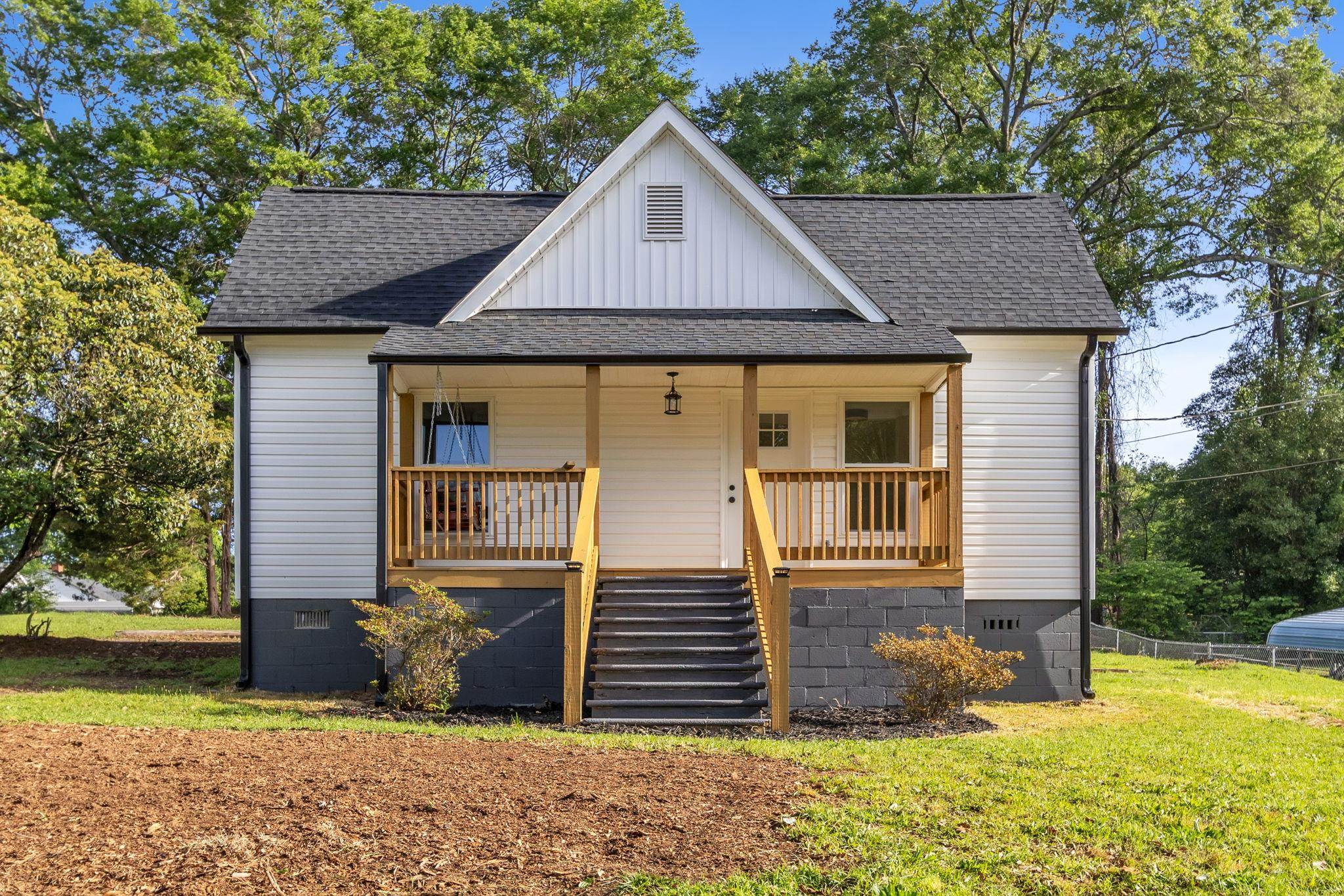 1227 Spring Street Spartanburg, SC 29307 - Photo 1 of 20 Gallery Image 1