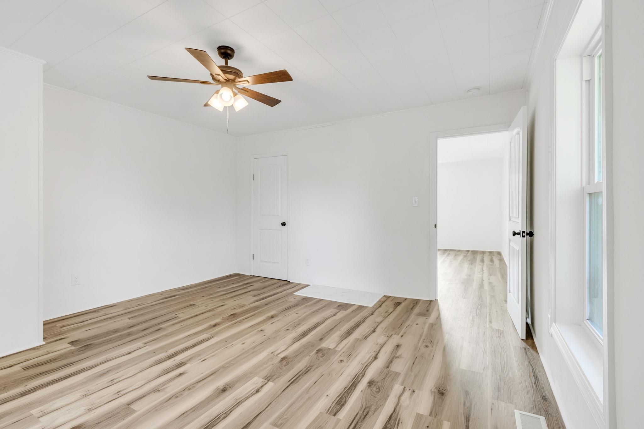 1227 Spring Street Spartanburg, SC 29307 - Photo 8 of 20 Gallery Image 8