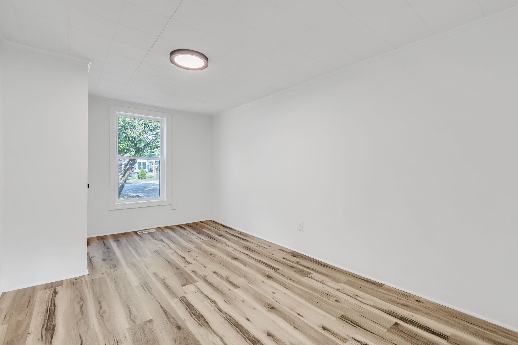 1227 Spring Street Spartanburg, SC 29307 - Photo 10 of 20 Gallery Image 10