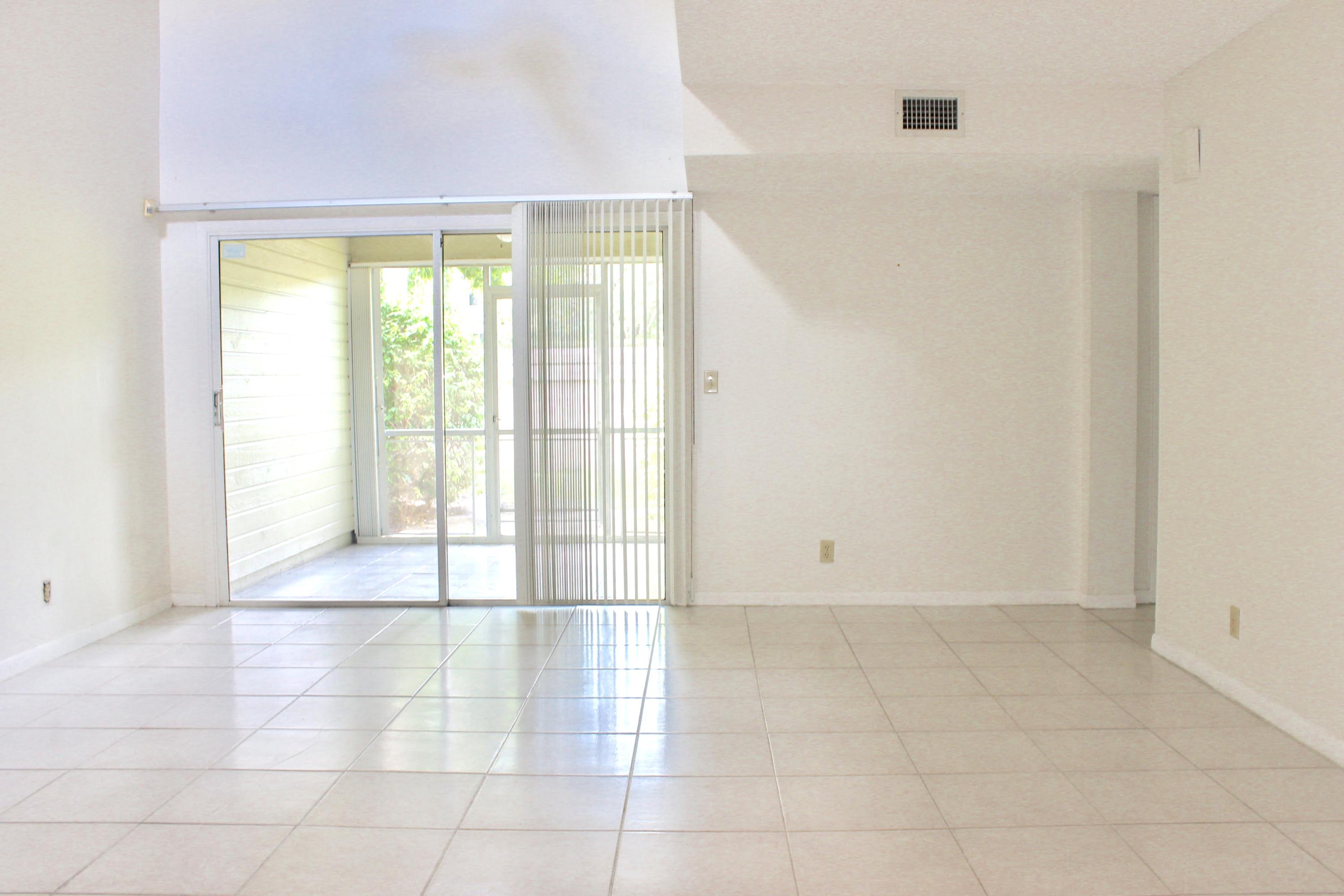 5325 Buckhead Circle, Unit 1020 Boca Raton, FL 33431 - Photo 4 of 19 Living Space